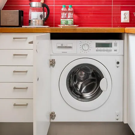 Marymont With Mezzanine By Bookinghost *