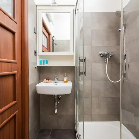 Marymont With Mezzanine By Bookinghost Apartamento