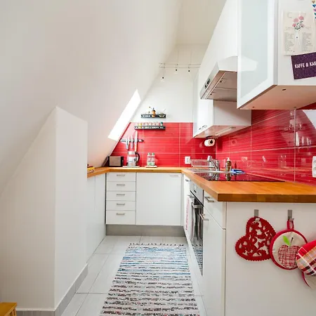 Marymont With Mezzanine By Bookinghost *