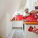 Marymont With Mezzanine By Bookinghost *